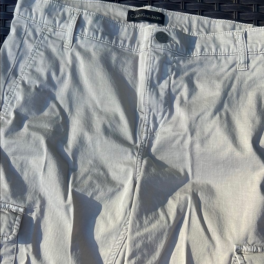 Calvin Klein Jeans Gray/khaki Cargo Capris with side leg pockets